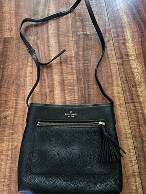Kate spade black pebble leather purse